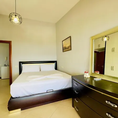 - Sea-view Double Bedroom With Panoramic Terrace By Ggpremiumstays Apartment *