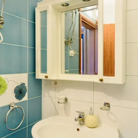 - Sea-view Double Bedroom With Panoramic Terrace By Ggpremiumstays